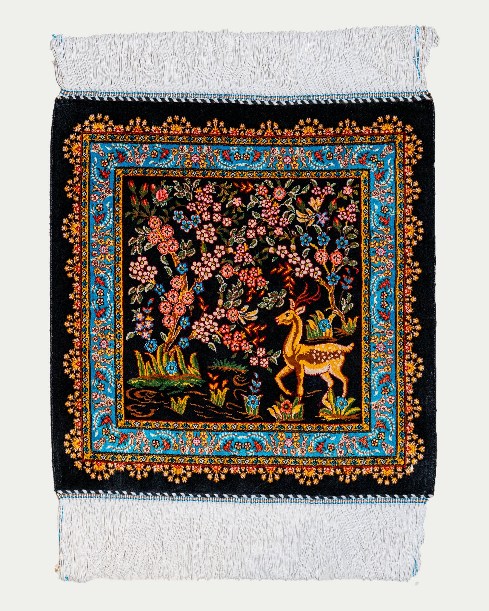 Golriz (گلریز)