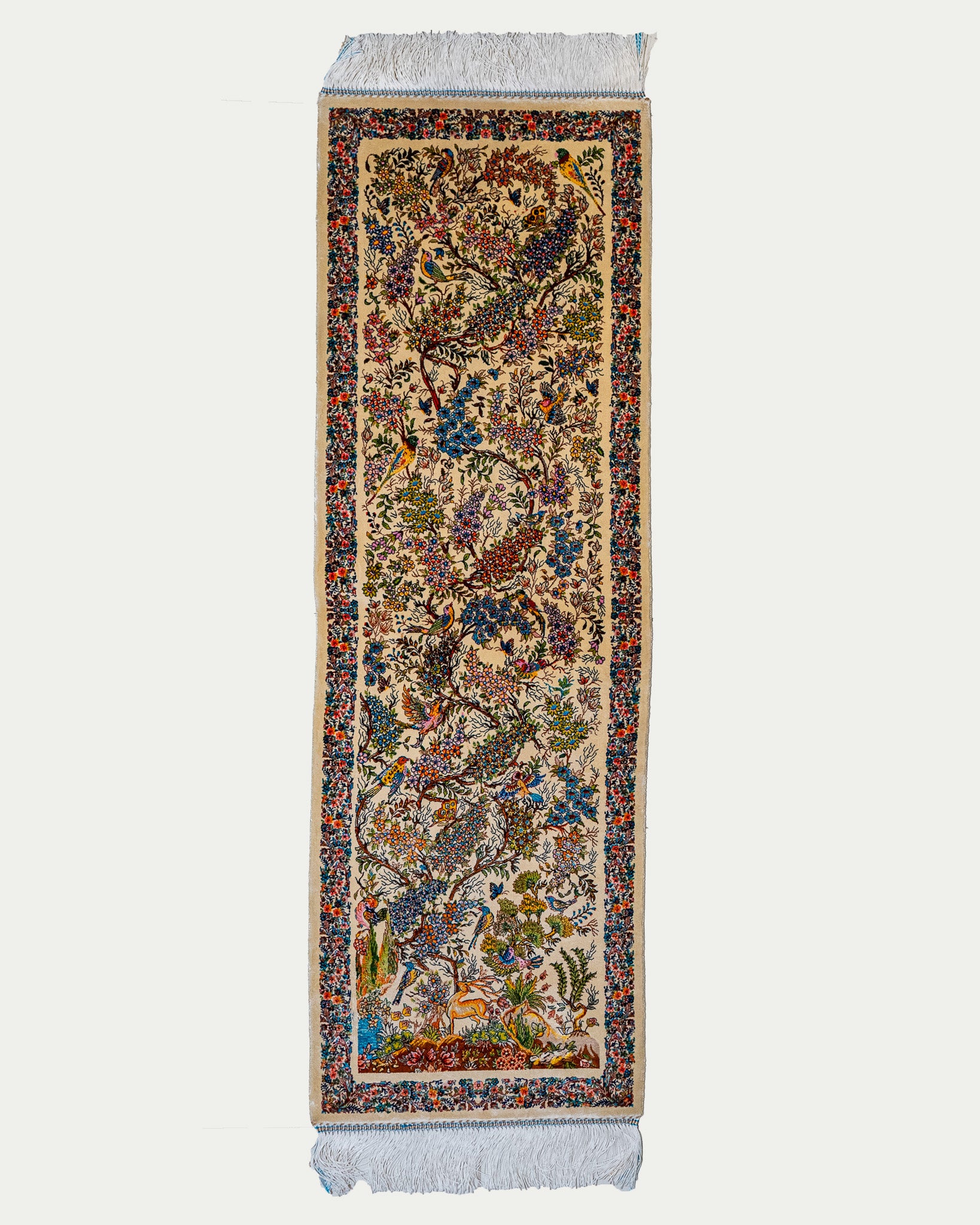 White Garden (باغ سفید)